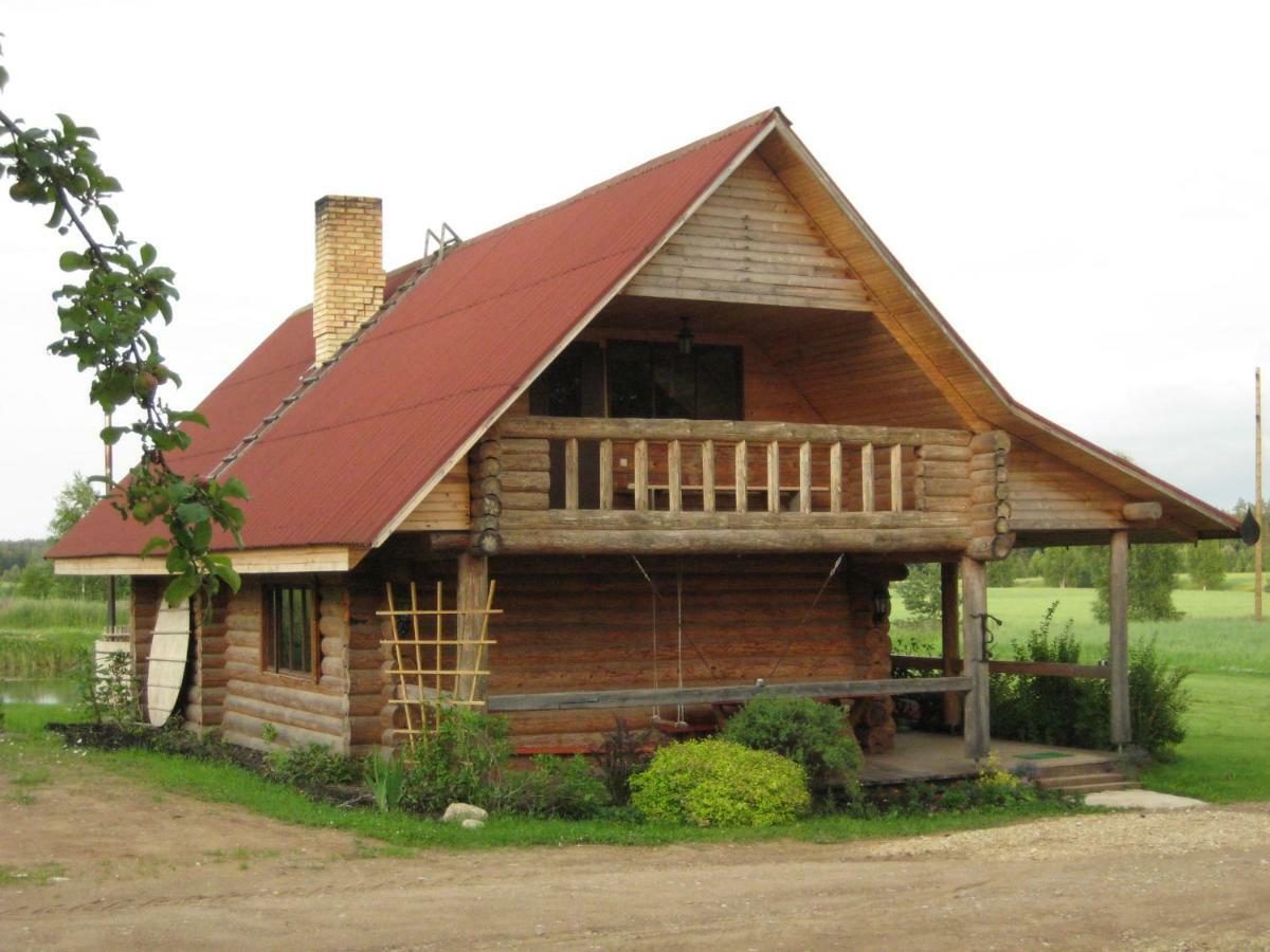 "Ziedkalni" Villa Bīriņi Buitenkant foto