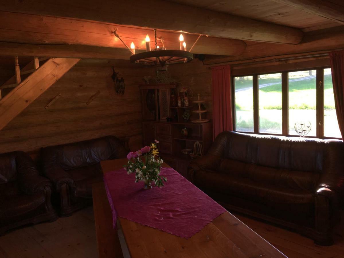"Ziedkalni" Villa Bīriņi Buitenkant foto
